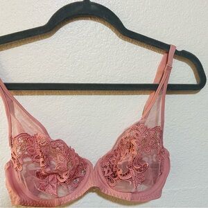 Elegant Pink Lace Bra